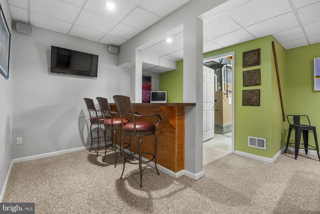 5 TARA DR, Mount Laurel, NJ 08054