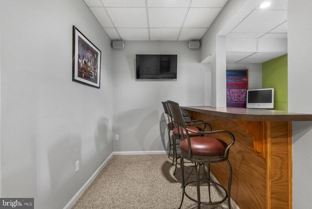 5 TARA DR, Mount Laurel, NJ 08054