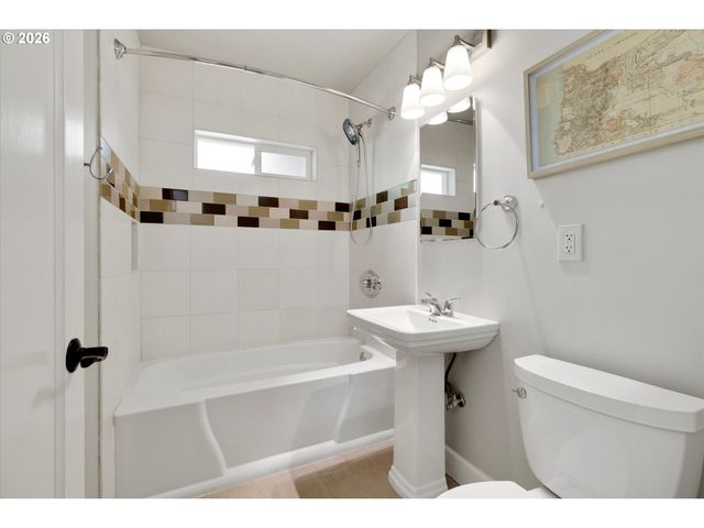 9625 Sw CYPRESS St, Beaverton, OR 97005