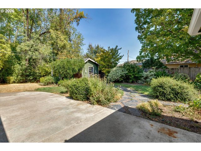 9625 Sw CYPRESS St, Beaverton, OR 97005