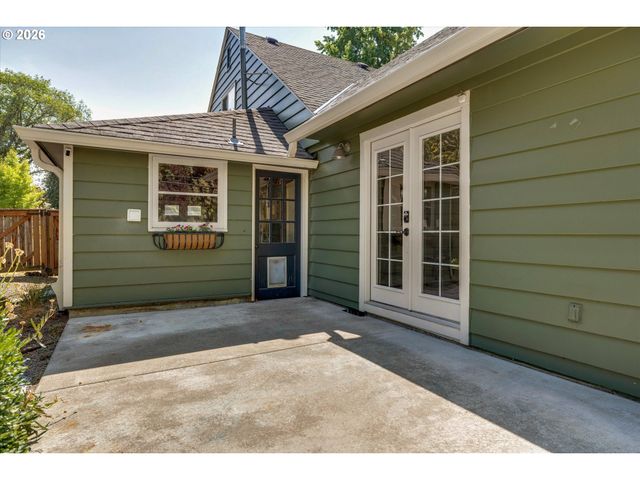 9625 Sw CYPRESS St, Beaverton, OR 97005