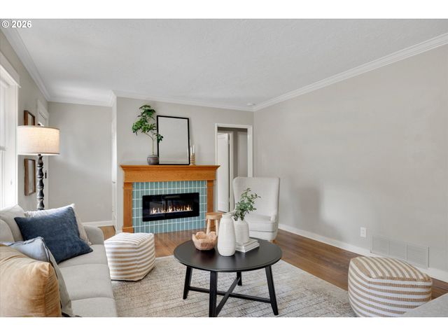 9625 Sw CYPRESS St, Beaverton, OR 97005
