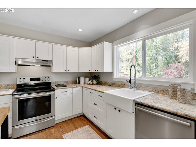 9625 Sw CYPRESS St, Beaverton, OR 97005