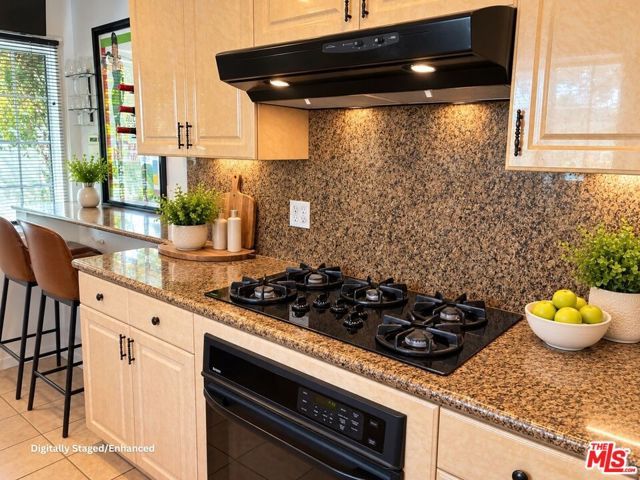 1701 N Buena Vista Street, Burbank, CA 91505