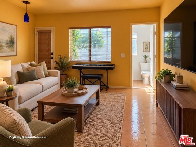 1701 N Buena Vista Street, Burbank, CA 91505