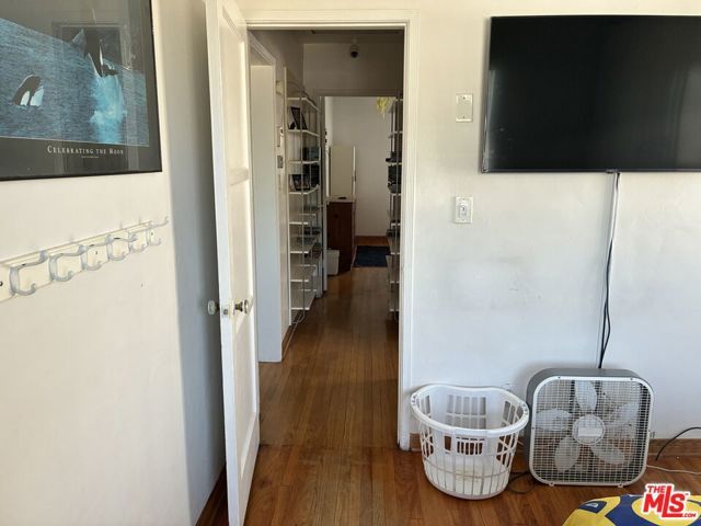 1701 N Buena Vista Street, Burbank, CA 91505