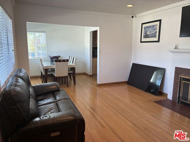 1701 N Buena Vista Street, Burbank, CA 91505