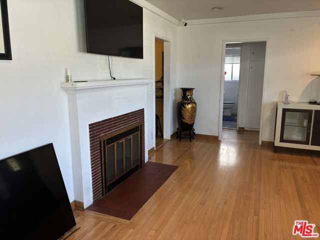 1701 N Buena Vista Street, Burbank, CA 91505