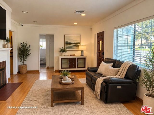 1701 N Buena Vista Street, Burbank, CA 91505