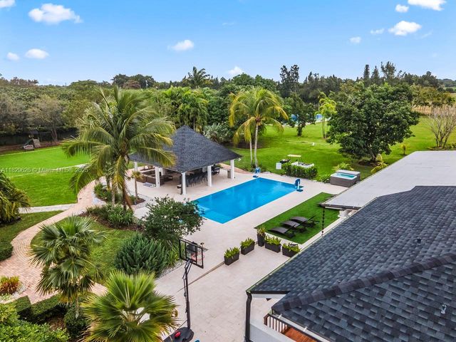 14875 SW 212th St, Miami, FL 33187