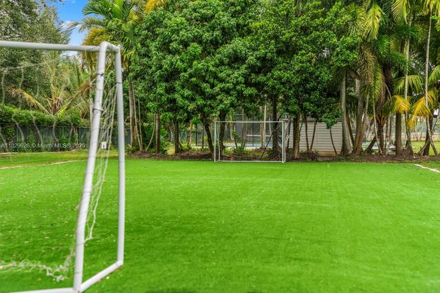 14875 SW 212th St, Miami, FL 33187