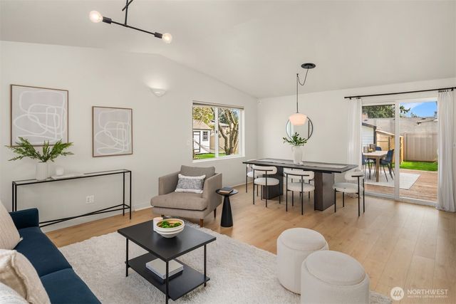 6717 193rd Street SW, Lynnwood, WA 98036