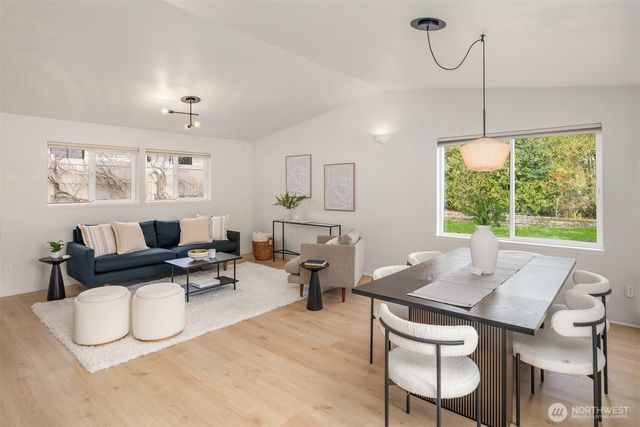 6717 193rd Street SW, Lynnwood, WA 98036