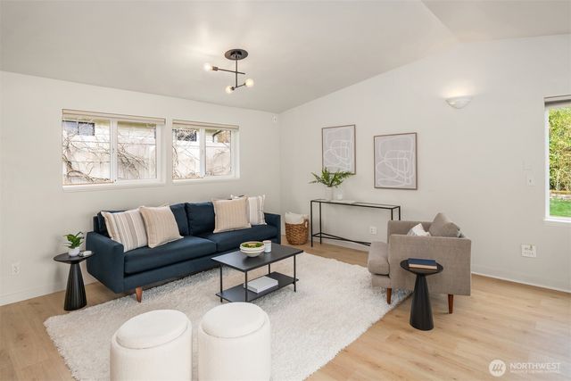 6717 193rd Street SW, Lynnwood, WA 98036