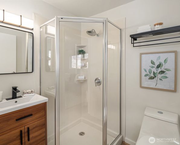 6717 193rd Street SW, Lynnwood, WA 98036