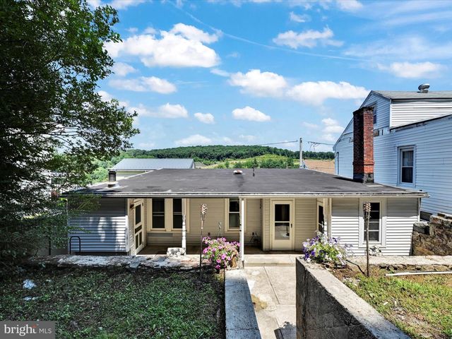 50 W SAVORY ST, Pottsville, PA 17901