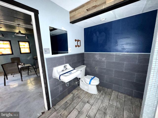 50 W SAVORY ST, Pottsville, PA 17901