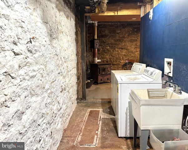 50 W SAVORY ST, Pottsville, PA 17901