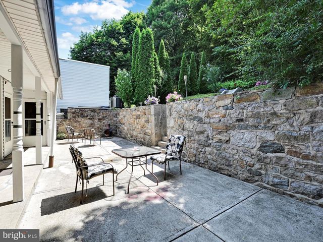 50 W SAVORY ST, Pottsville, PA 17901