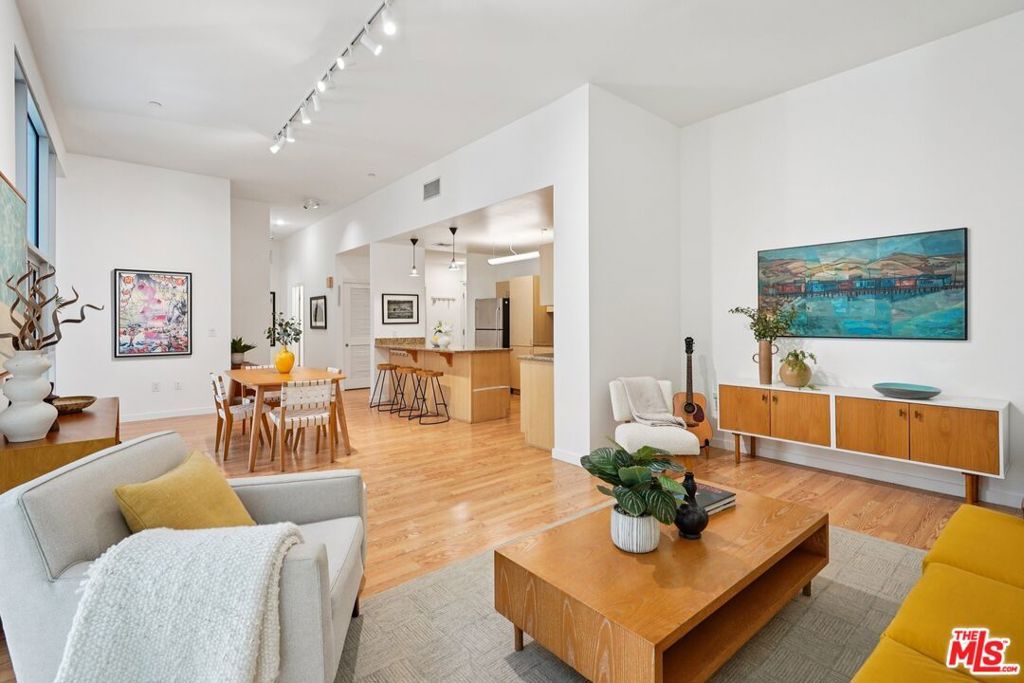630 W 6th Street 505, Los Angeles, CA 90017 — exterior