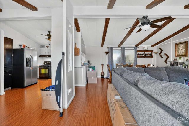 5304 Silver Creek Road, Bakersfield, CA 93313