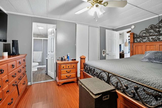 5304 Silver Creek Road, Bakersfield, CA 93313