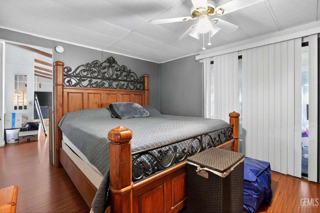 5304 Silver Creek Road, Bakersfield, CA 93313