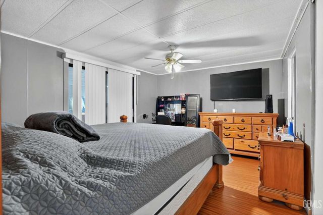 5304 Silver Creek Road, Bakersfield, CA 93313