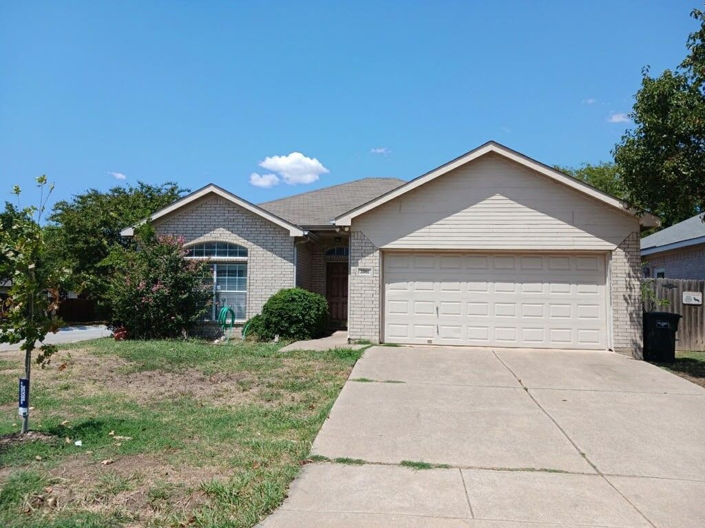 3501 Cattlebaron Drive, Fort Worth, TX 76262