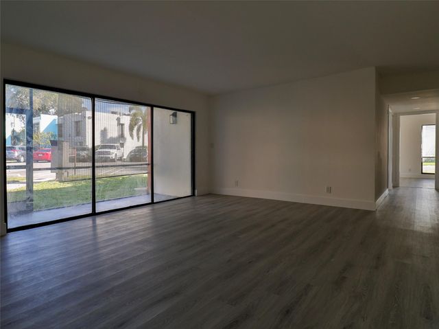 516 Osprey Dr 15A, Delray Beach, FL 33444