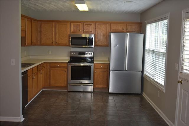 904 Meadow Walk Drive, Monroe, GA 30656