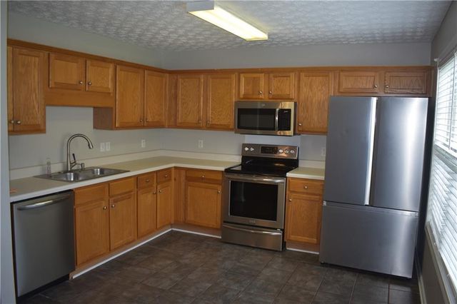 904 Meadow Walk Drive, Monroe, GA 30656