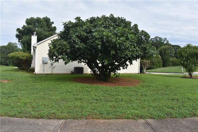904 Meadow Walk Drive, Monroe, GA 30656