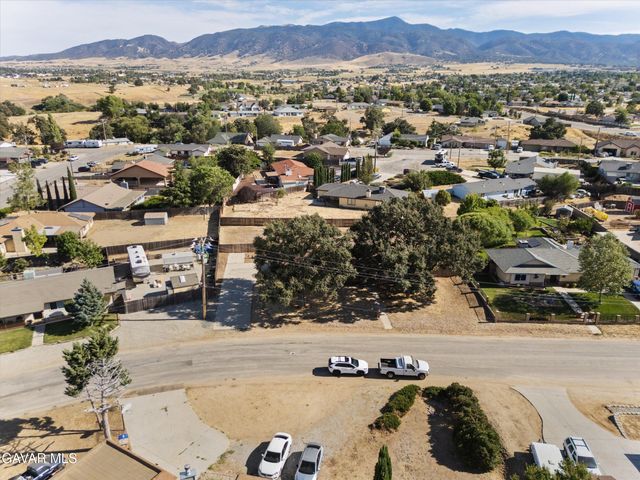19700 Mesa Drive, Tehachapi, CA 93561