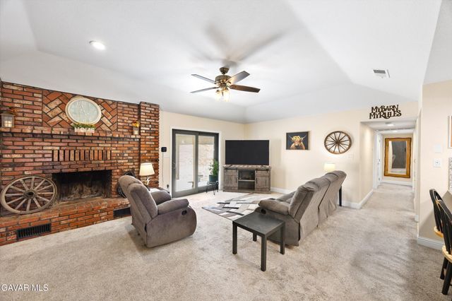 19700 Mesa Drive, Tehachapi, CA 93561