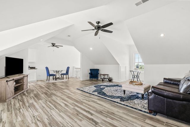 405 Iron Works Road, Paris, KY 40361