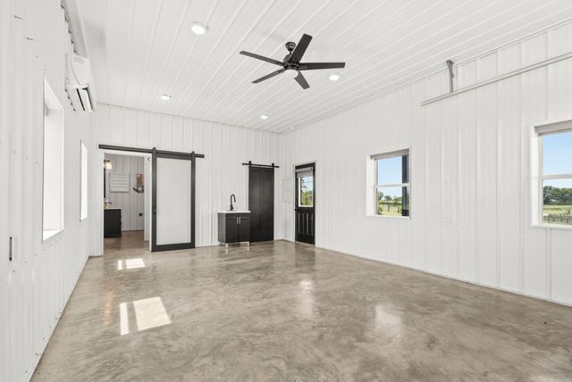 405 Iron Works Road, Paris, KY 40361