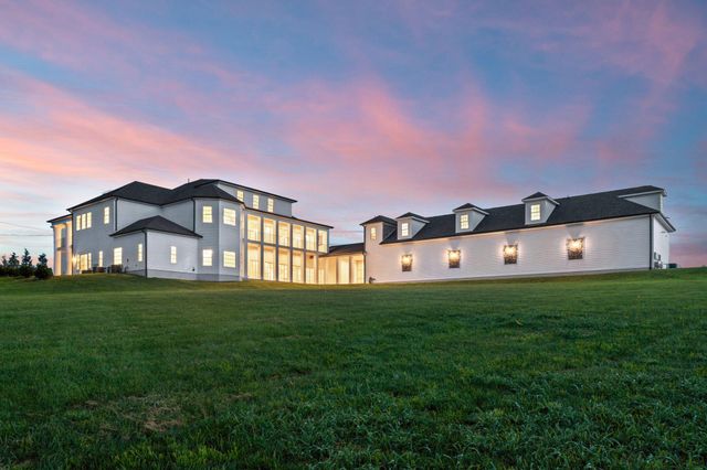 405 Iron Works Road, Paris, KY 40361