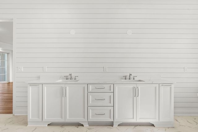 405 Iron Works Road, Paris, KY 40361