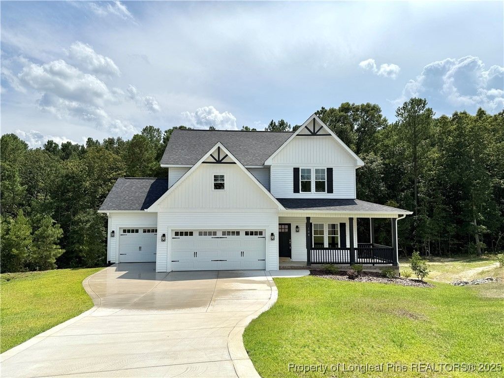 108 Woodford Lane, Vass, NC 28394