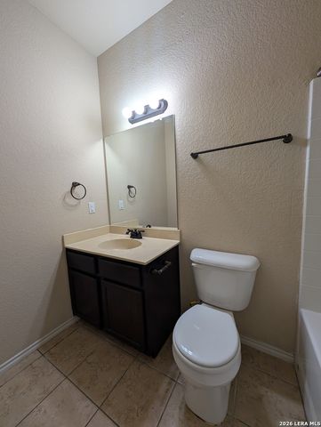 660 CREEKSIDE CIR, New Braunfels, TX 78130