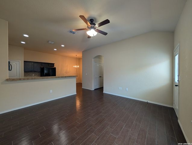 660 CREEKSIDE CIR, New Braunfels, TX 78130