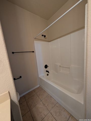 660 CREEKSIDE CIR, New Braunfels, TX 78130