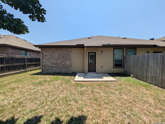 660 CREEKSIDE CIR, New Braunfels, TX 78130