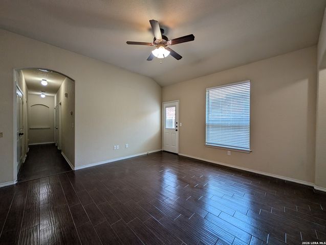 660 CREEKSIDE CIR, New Braunfels, TX 78130