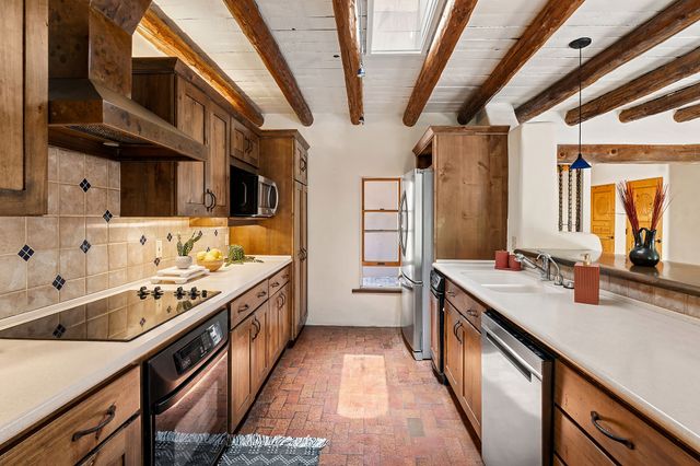 187 Tesuque Village Road, Santa Fe, NM 87506