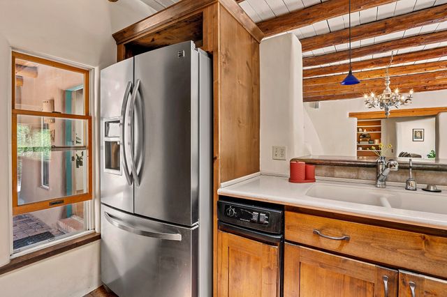 187 Tesuque Village Road, Santa Fe, NM 87506
