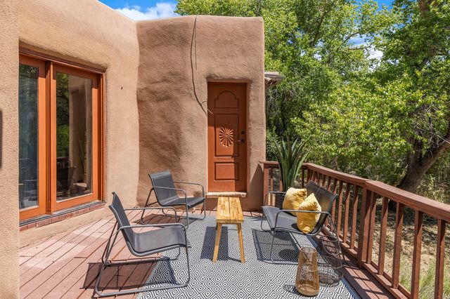 187 Tesuque Village Road, Santa Fe, NM 87506