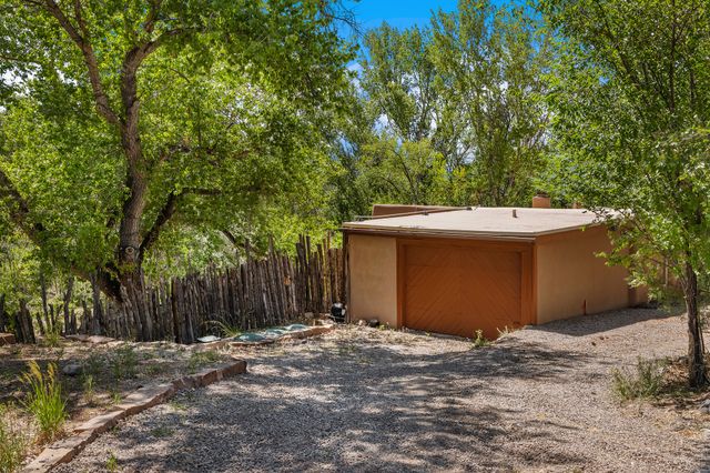 187 Tesuque Village Road, Santa Fe, NM 87506