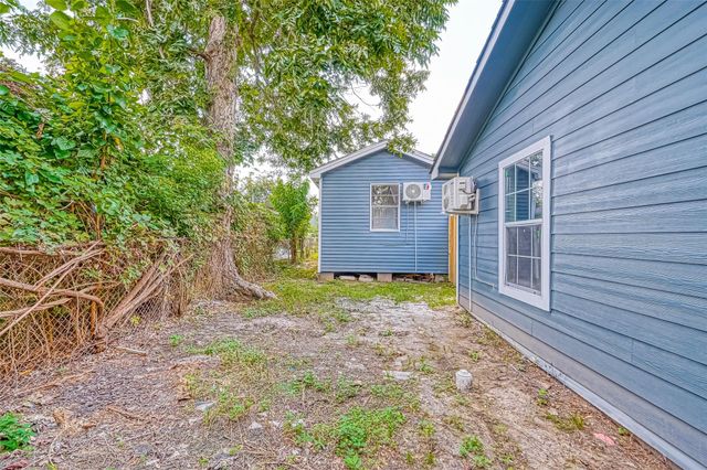 6715 Victoria Street, Houston, TX 77020